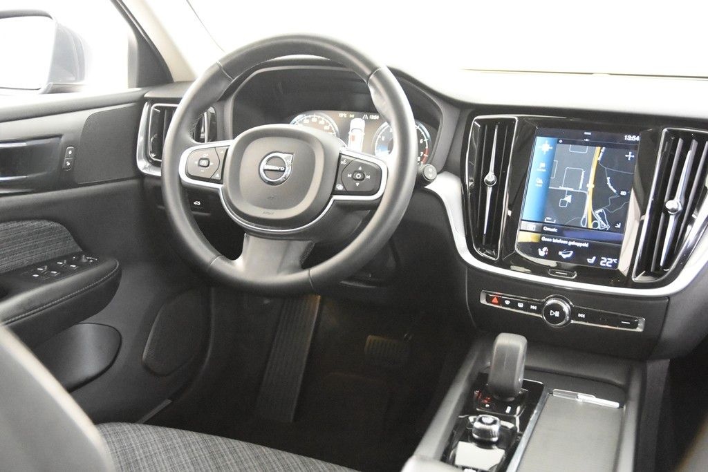 Volvo V60 B3 Geartronic *1.Hand*Navi*Pano.*AHK* foto 11