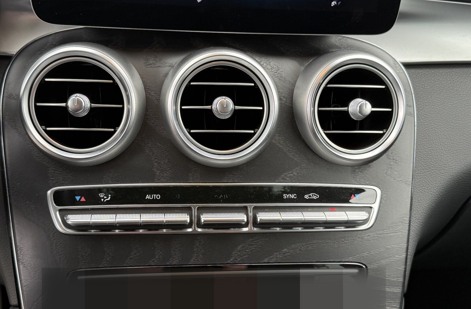 Mercedes-Benz GLC 220 d AMG Line 4Matic Kamera Navi Pano LED A foto 18