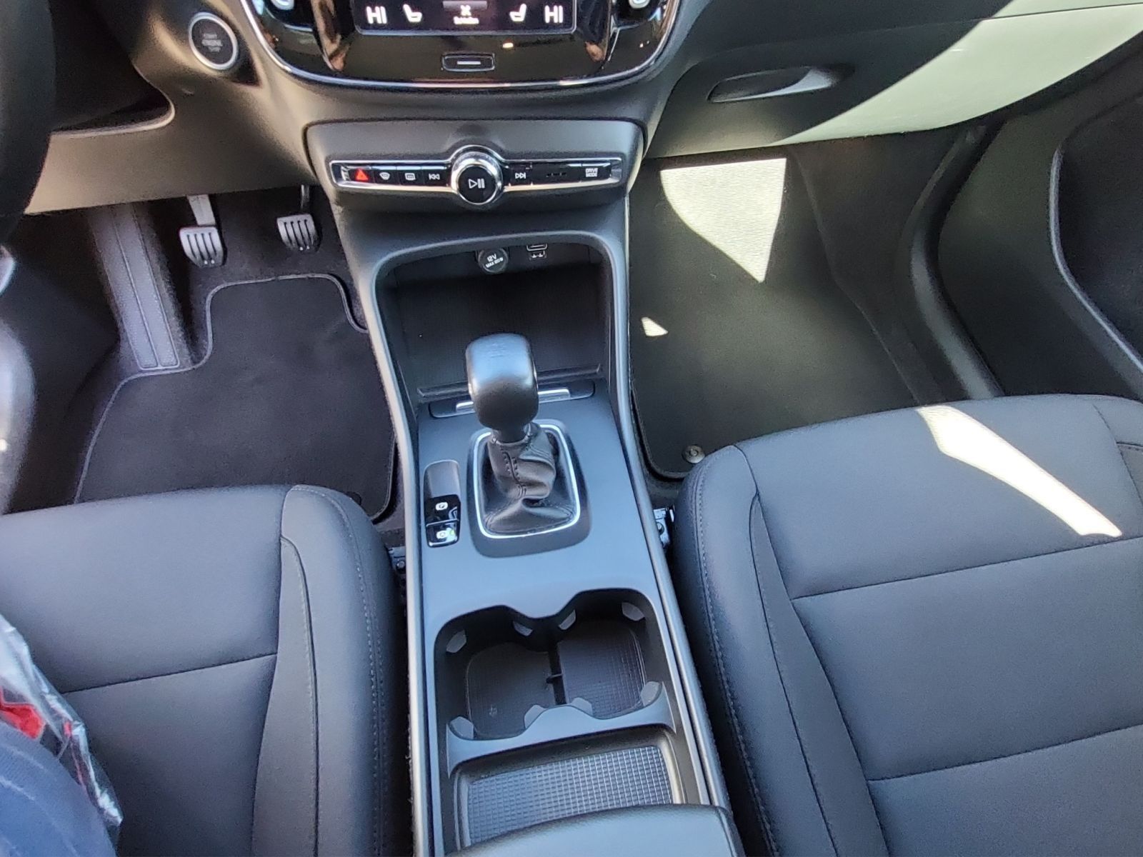 Volvo XC40 T2 Momentum AHK NAVI GRA foto 14