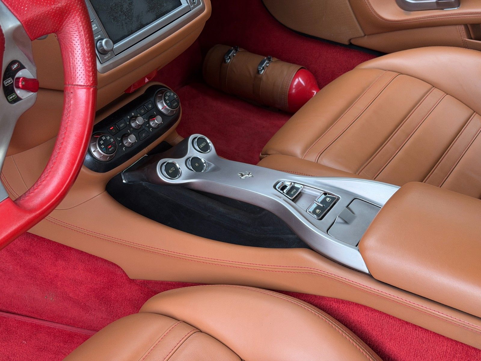 Ferrari California - Scheckheft Ferrari - TÜV NEU foto 16