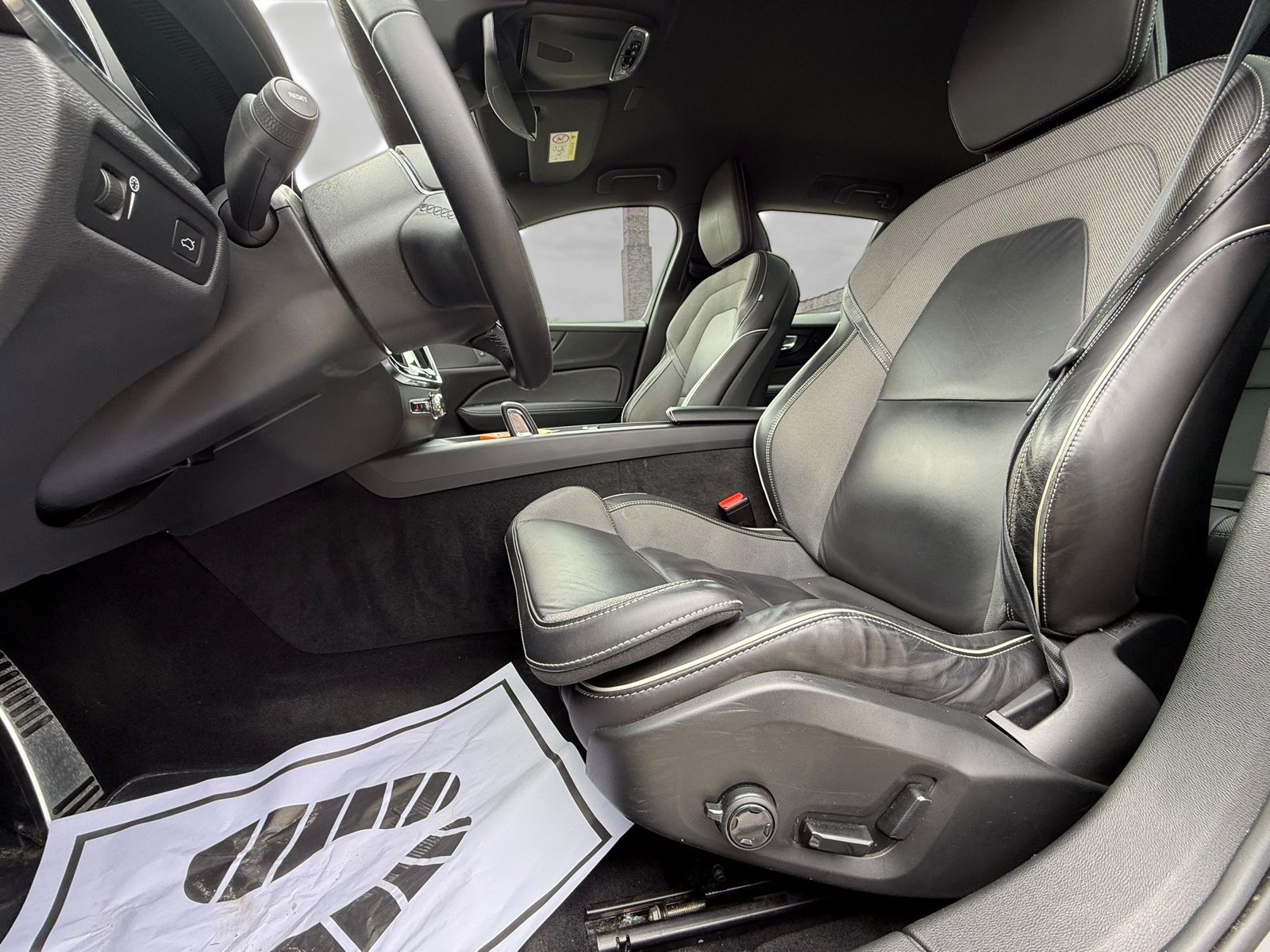 Volvo V60 Kombi R Design LED 1ERH foto 8