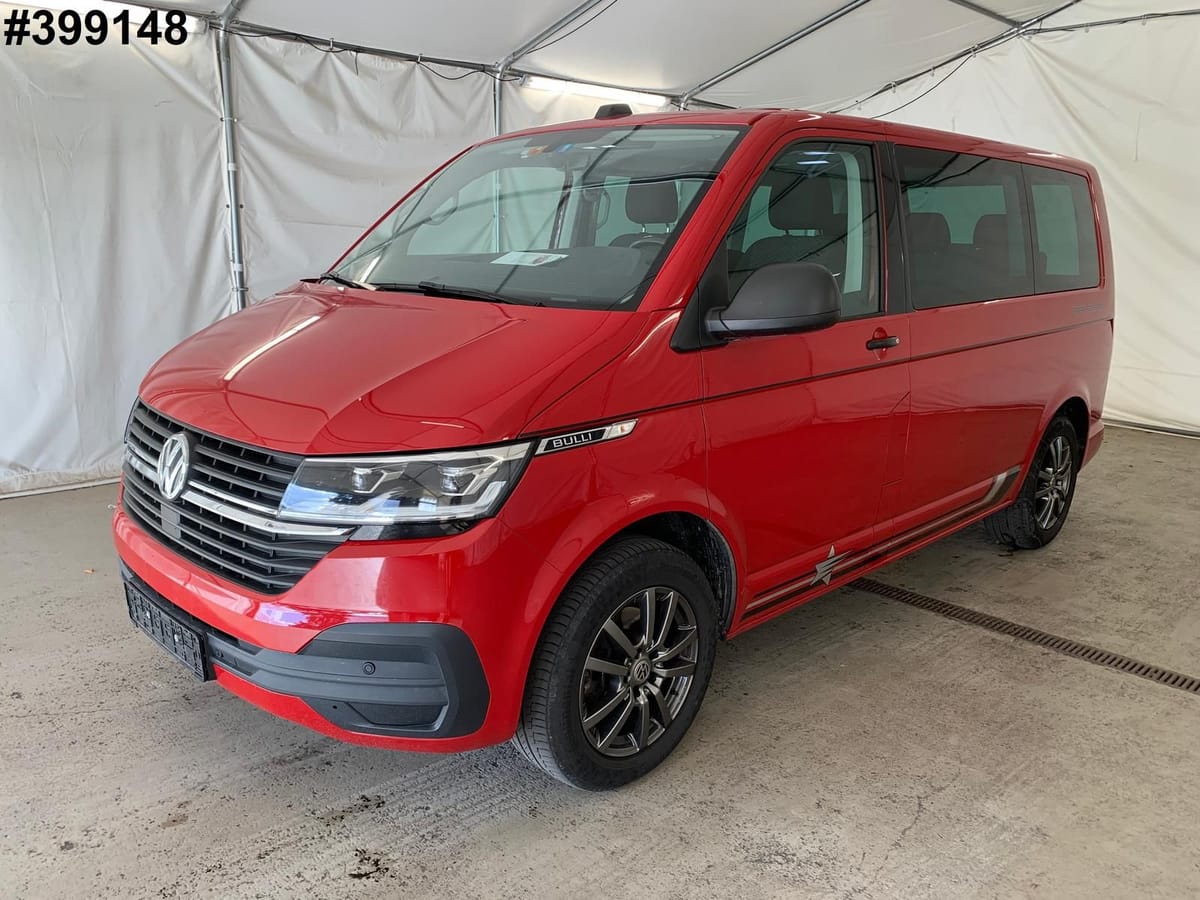 Volkswagen T6.1 Multivan 7-SITZER NAVI LED AHK DAB