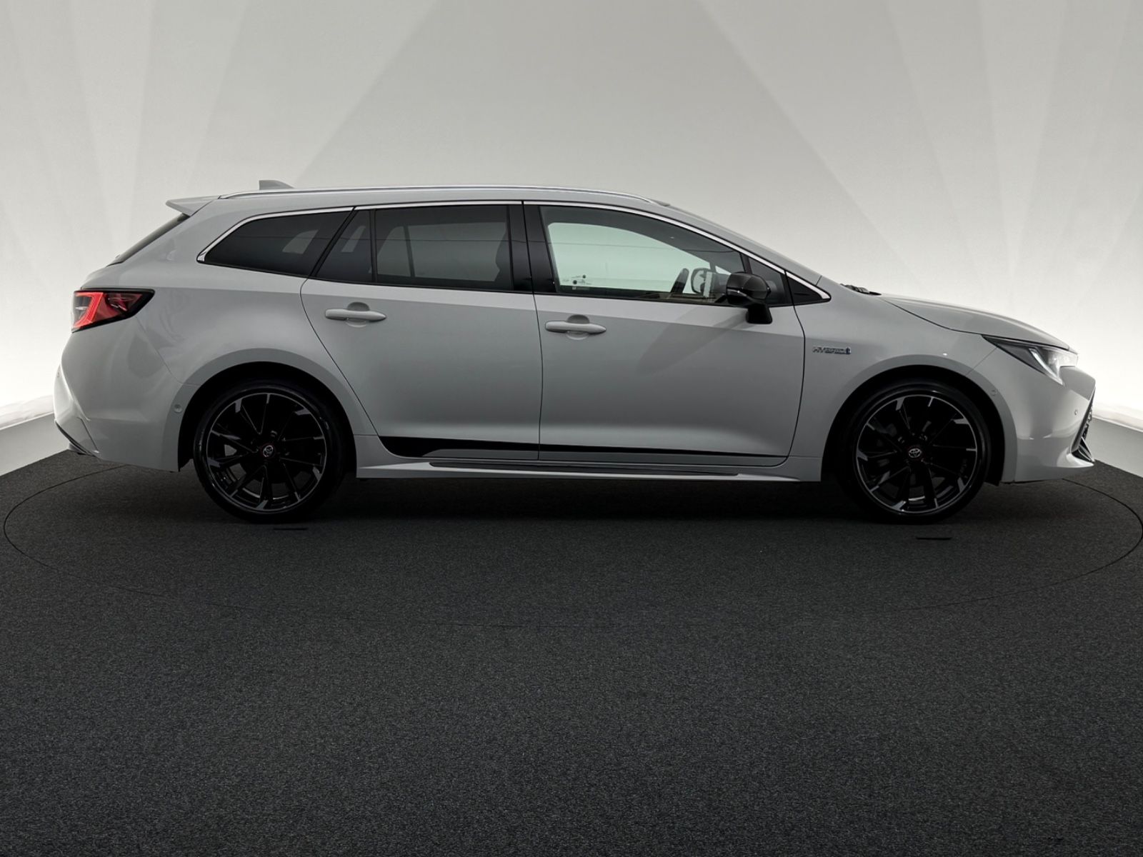Toyota Corolla Touring 2.0 Hybrid*GR SPORT*LED-PANO-JBL foto 8