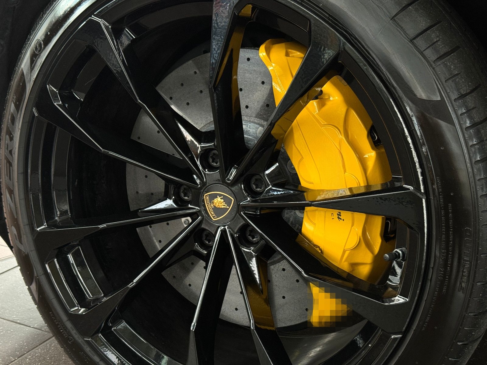 Lamborghini Urus Carbon Q-Citura Pano B&O HUD Ambiente 23" foto 16