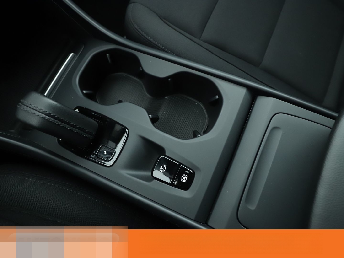 Volvo XC40 1.5 T3 Momentum Pro 2WD Aut.*NAV*TEMP*AHK* foto 24