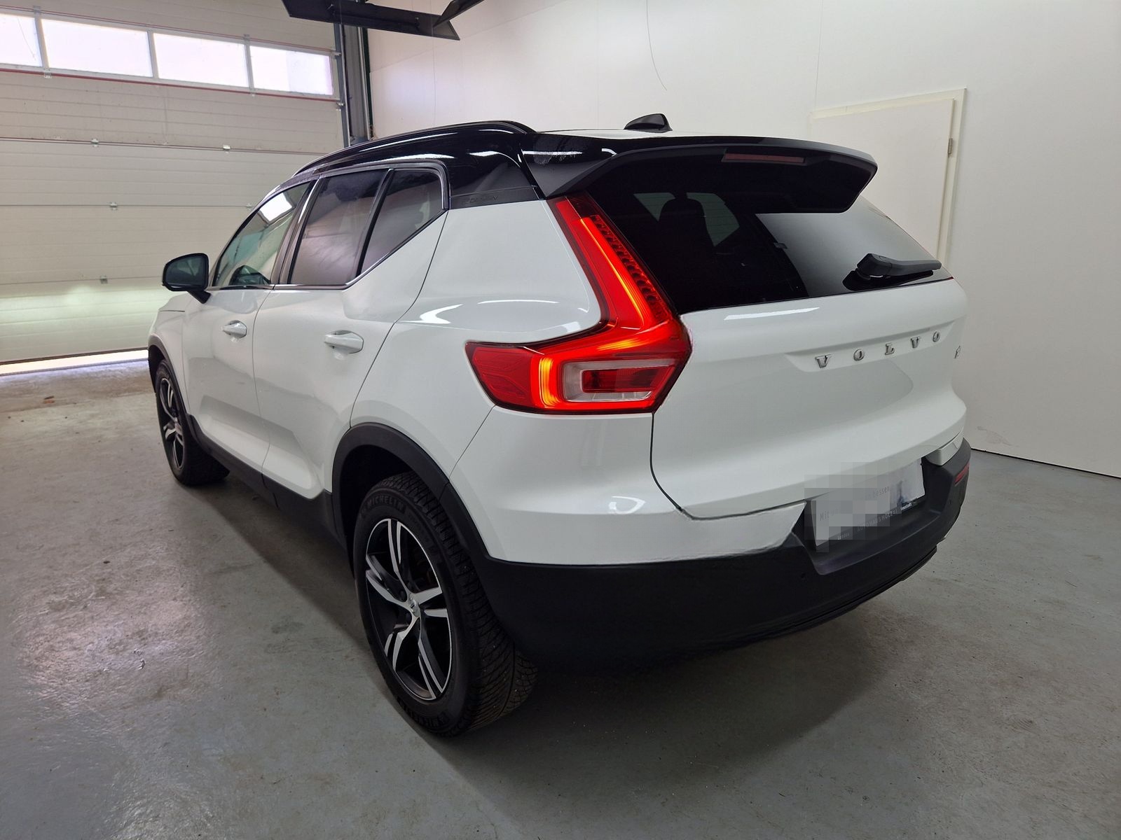 Volvo XC40 R-Design Automatik SHZ LED foto 2