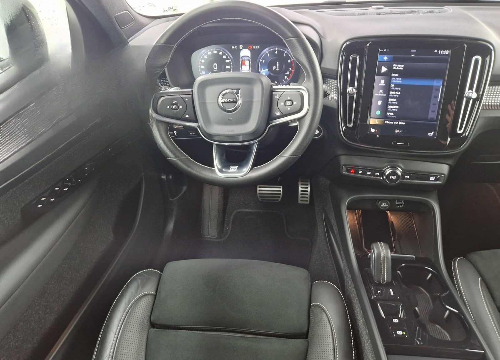 Volvo XC40 R-Design Automatik SHZ LED foto 16