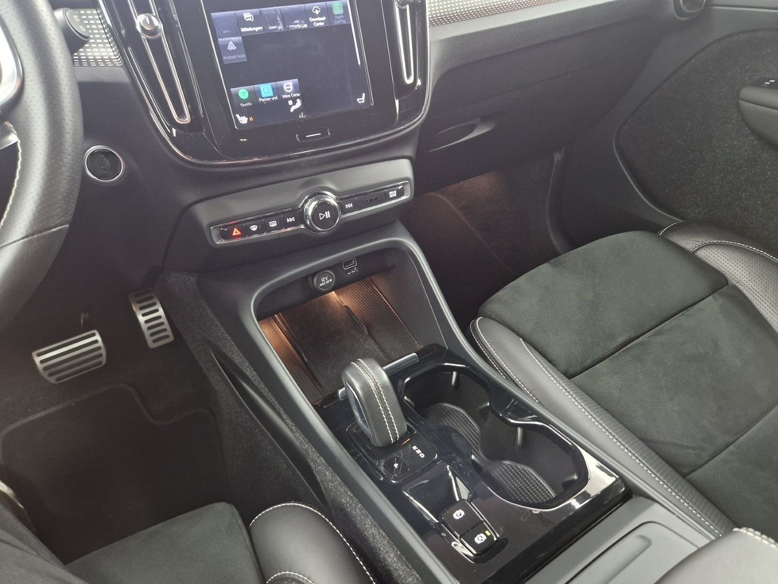 Volvo XC40 R-Design Automatik SHZ LED foto 19