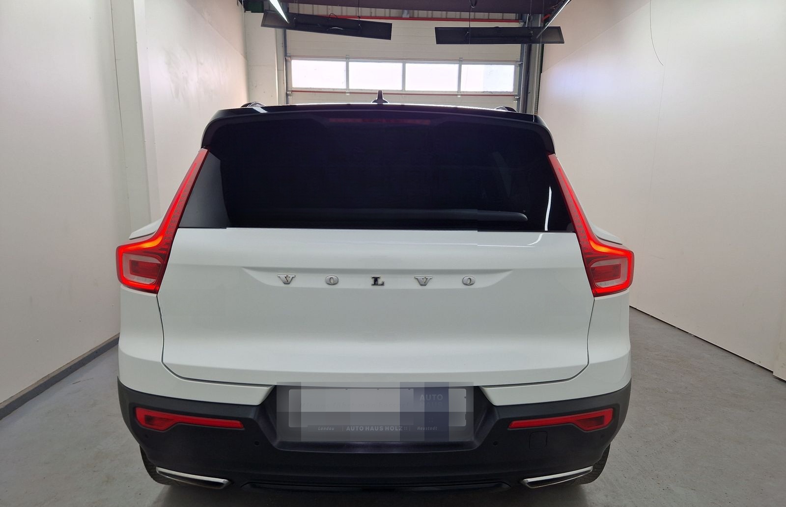 Volvo XC40 R-Design Automatik SHZ LED foto 3