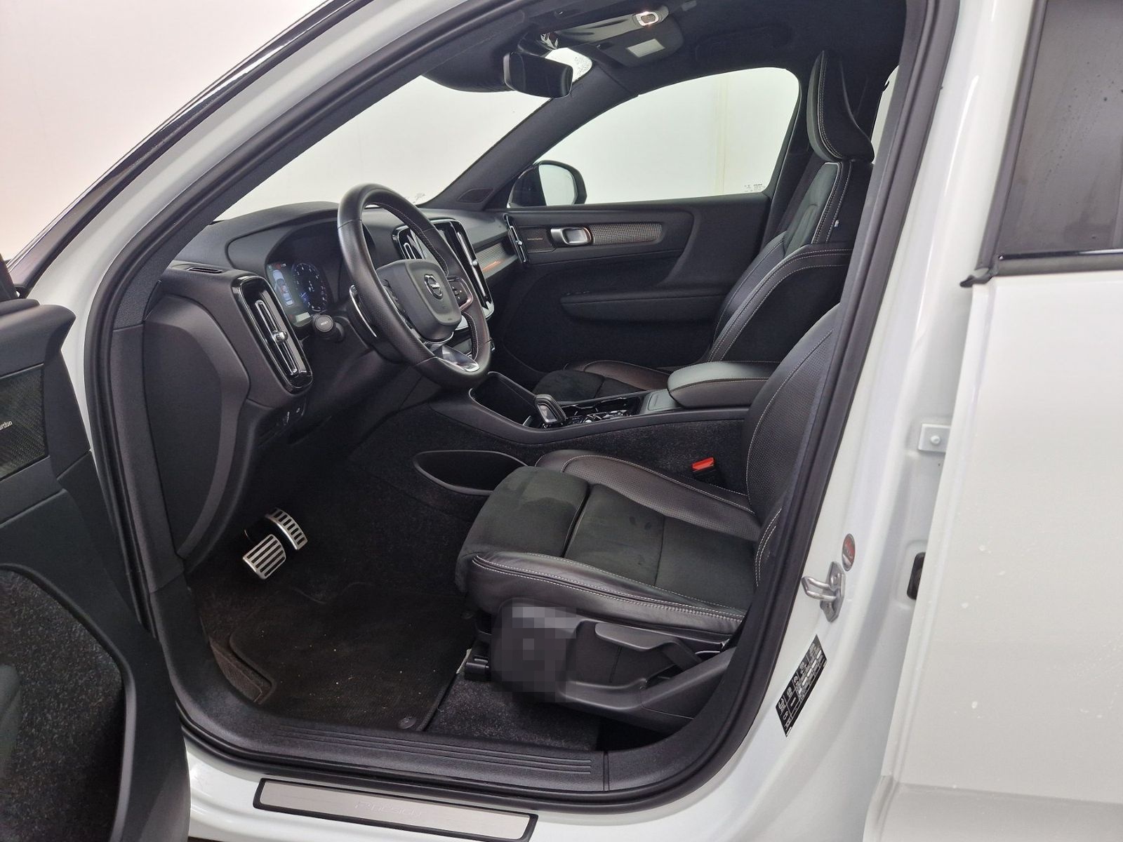 Volvo XC40 R-Design Automatik SHZ LED foto 8