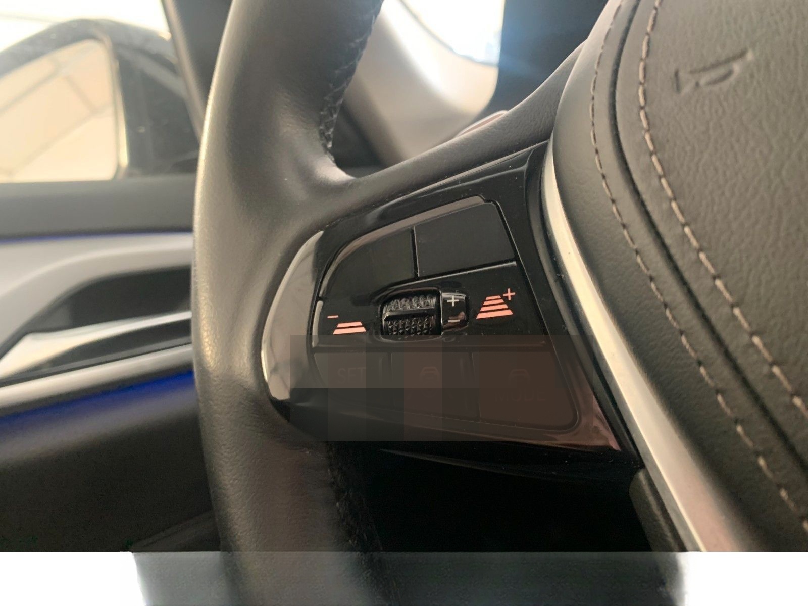 BMW 520d Lim LASER/DRIVING PRO/COCKP-PRO/LEDER/HUD foto 11