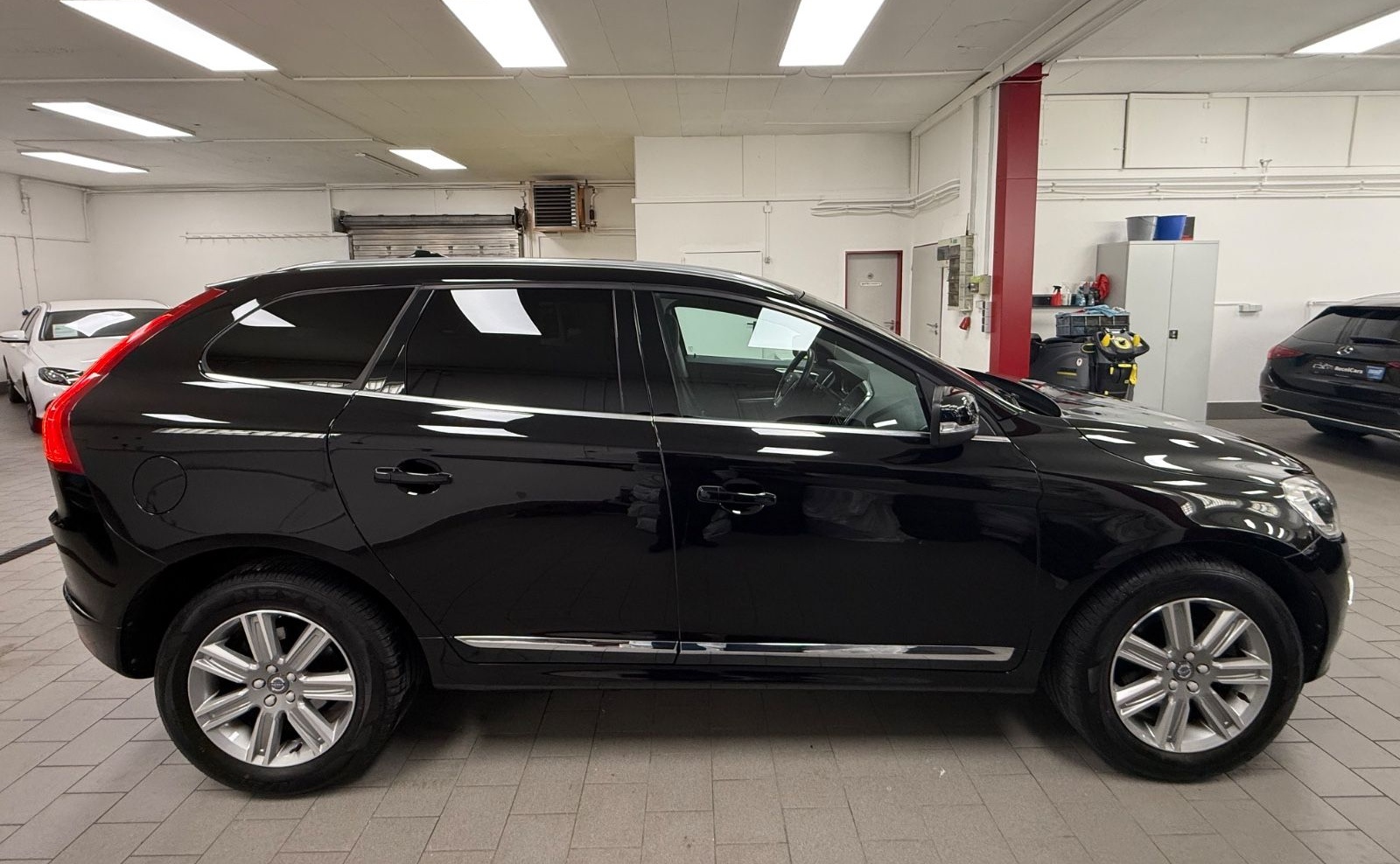 Volvo XC 60 Summum AWD*NAVI*PANO*XENON*LEDER*PDC*4x4* foto 13