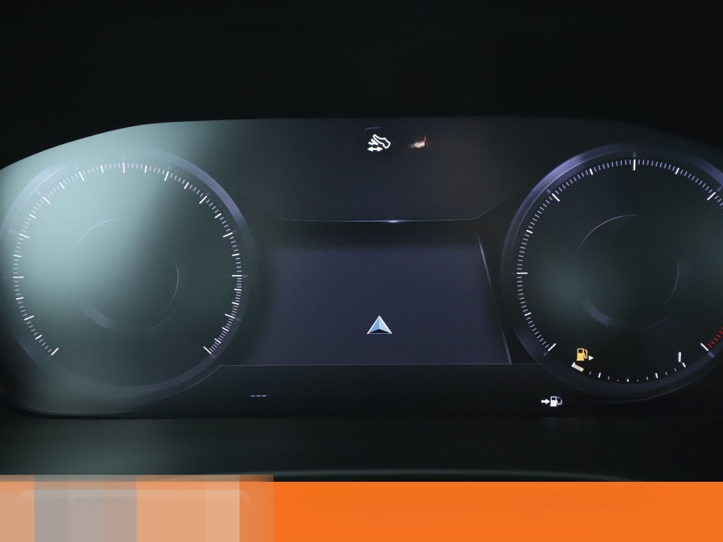 Volvo XC40 2.0 D3 Momentum Pro 2WD *NAV*TEMP*CAM*AHK* foto 20