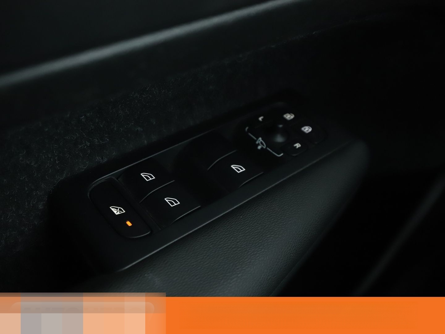 Volvo XC40 2.0 D3 Momentum Pro 2WD *NAV*TEMP*CAM*AHK* foto 25