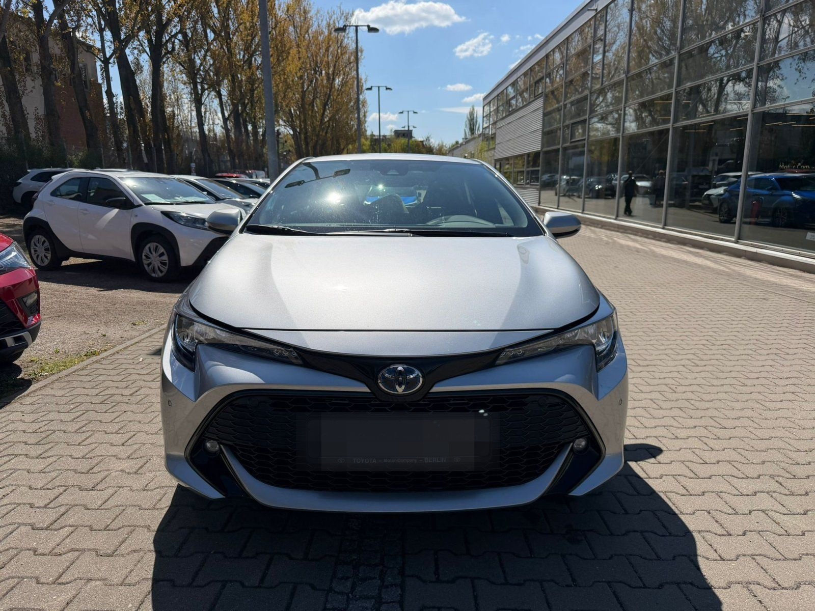 Toyota Corolla 1,8 Hybrid  Business Edition *1.HAND*WKR foto 9