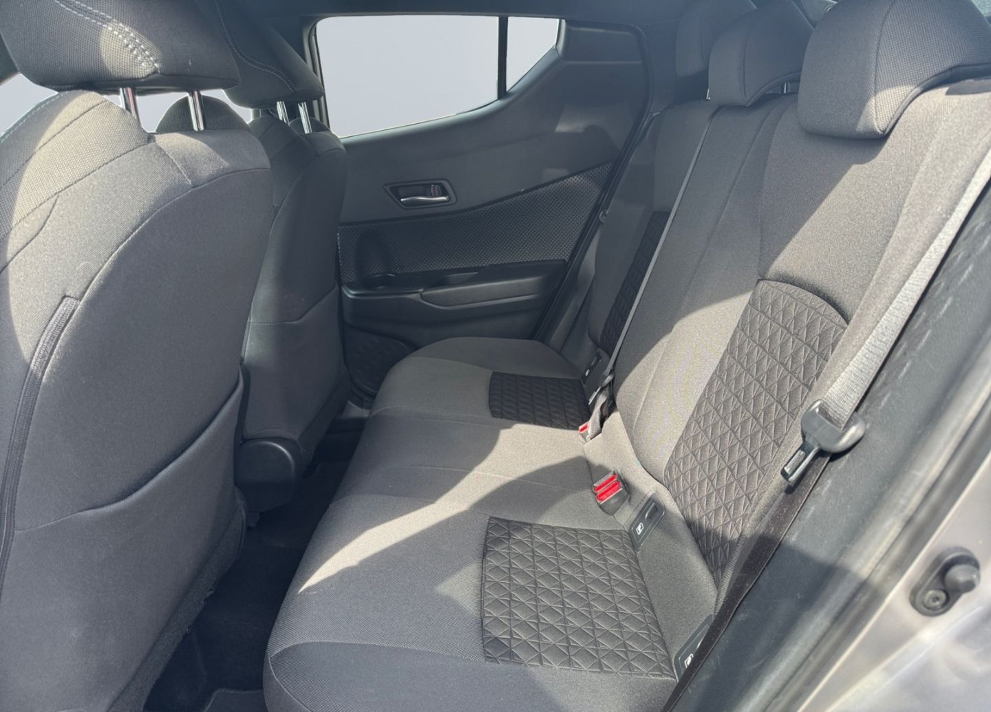 Toyota C-HR Team D 2.0 Hybrid *LED*ACC*CarPlay*CAM*SHZ* foto 16