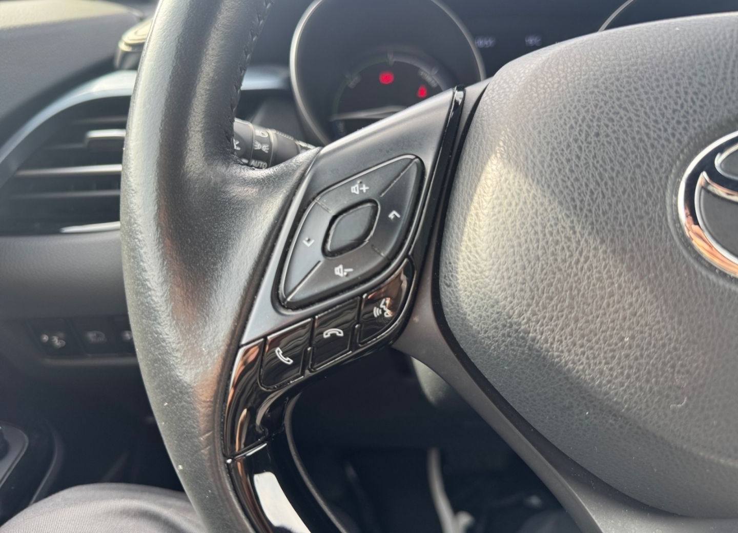 Toyota C-HR Team D 2.0 Hybrid *LED*ACC*CarPlay*CAM*SHZ* foto 23