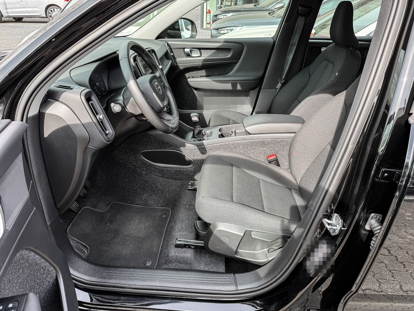 Volvo XC40 Momentum Core 2WD Digitales Cockpit Soundsy foto 12