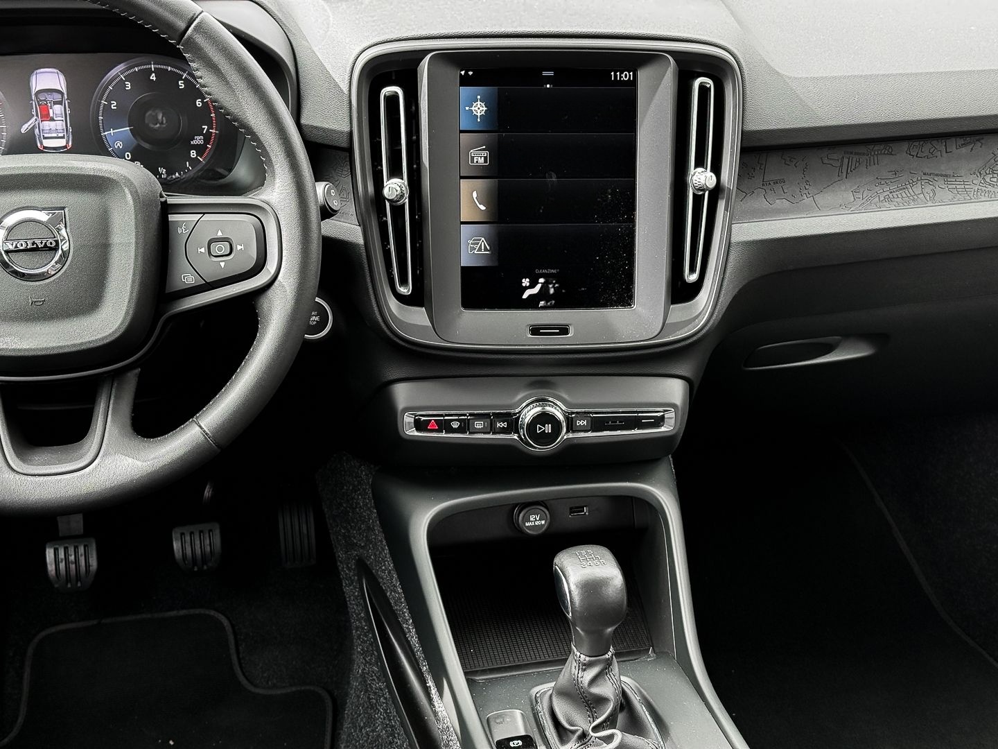 Volvo XC40 Momentum Core 2WD Digitales Cockpit Soundsy foto 7