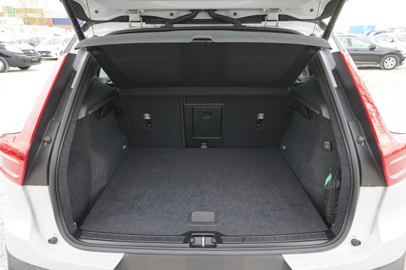 Volvo XC40 T3 Geartronic R-Design |1.Hand| |Kamera| foto 8