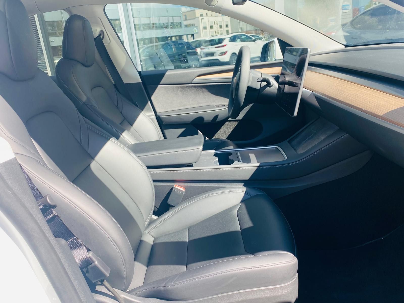 Tesla Model Y LR Dual AWD PANO+STDHZ+NAVI+LED+ACC+AHK+ foto 13