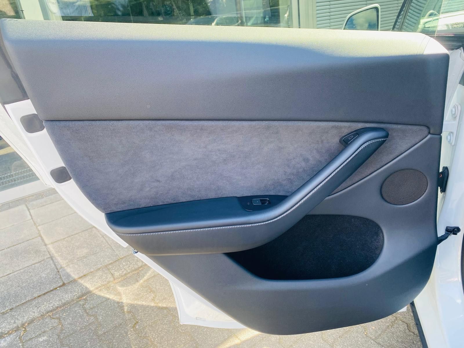 Tesla Model Y LR Dual AWD PANO+STDHZ+NAVI+LED+ACC+AHK+ foto 16