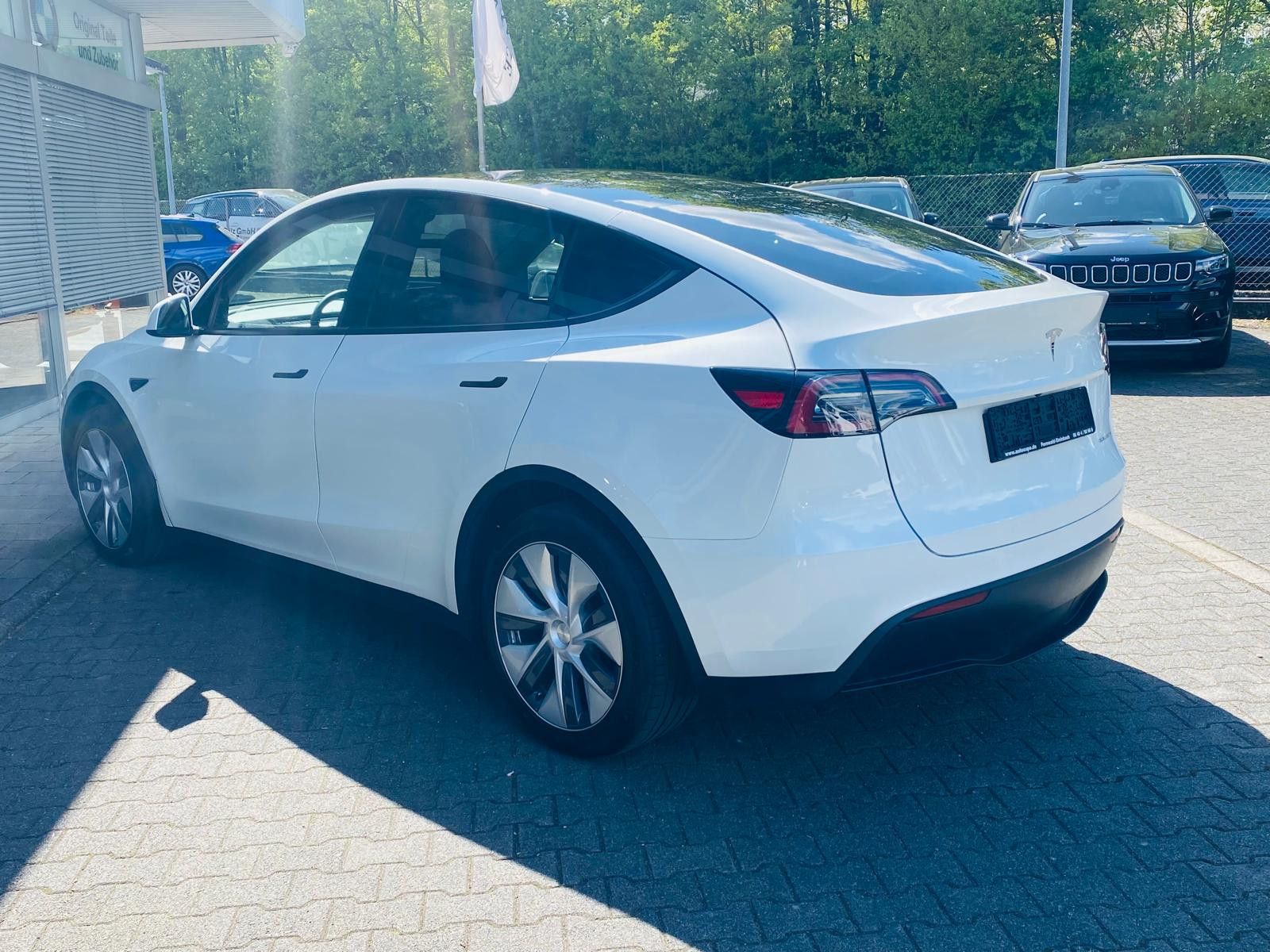 Tesla Model Y LR Dual AWD PANO+STDHZ+NAVI+LED+ACC+AHK+ foto 8