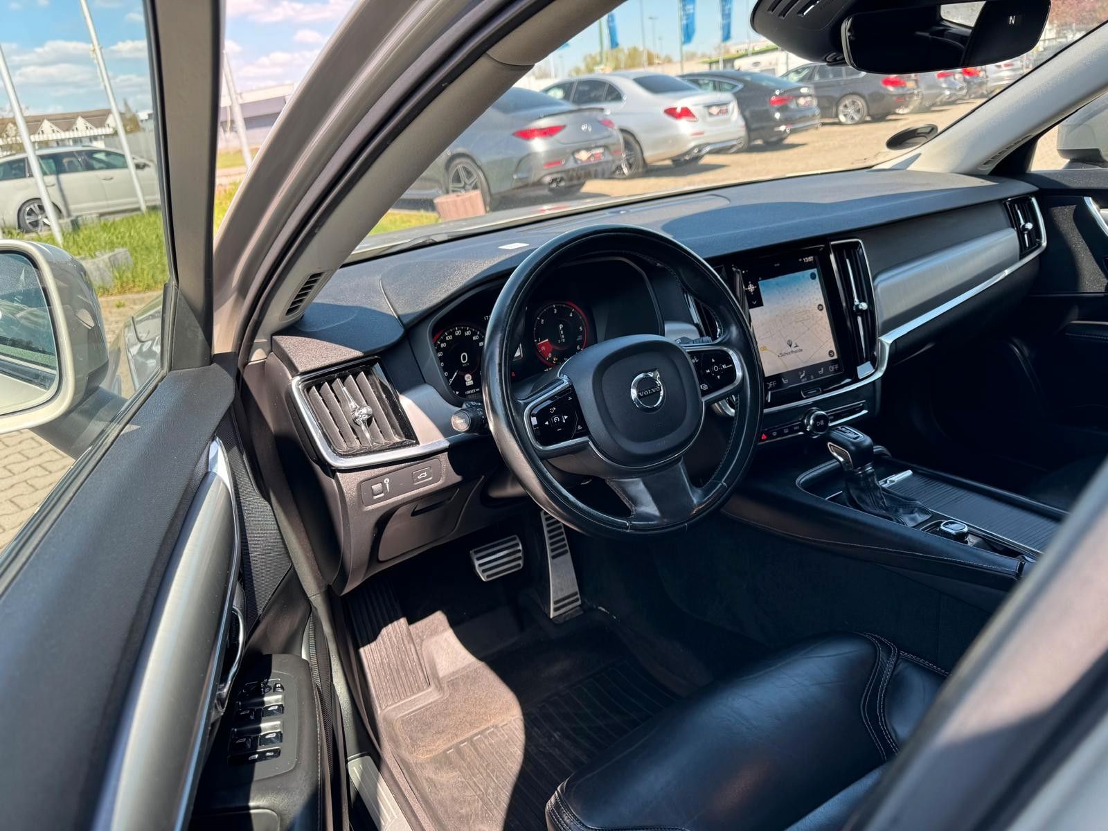 Volvo V90 2.0 D4 4WD"Cross Country"KEYLESS*AHK*KAMERA* foto 13