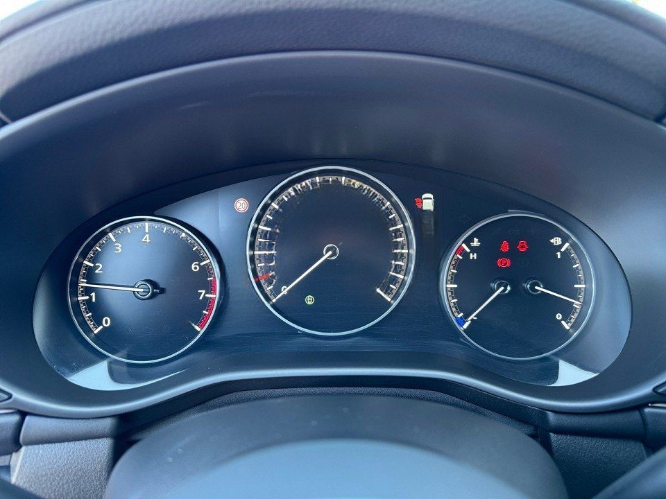 Mazda 3 2.5L e-SKYACTIV G 140ps 6MT FWD Takumi foto 14