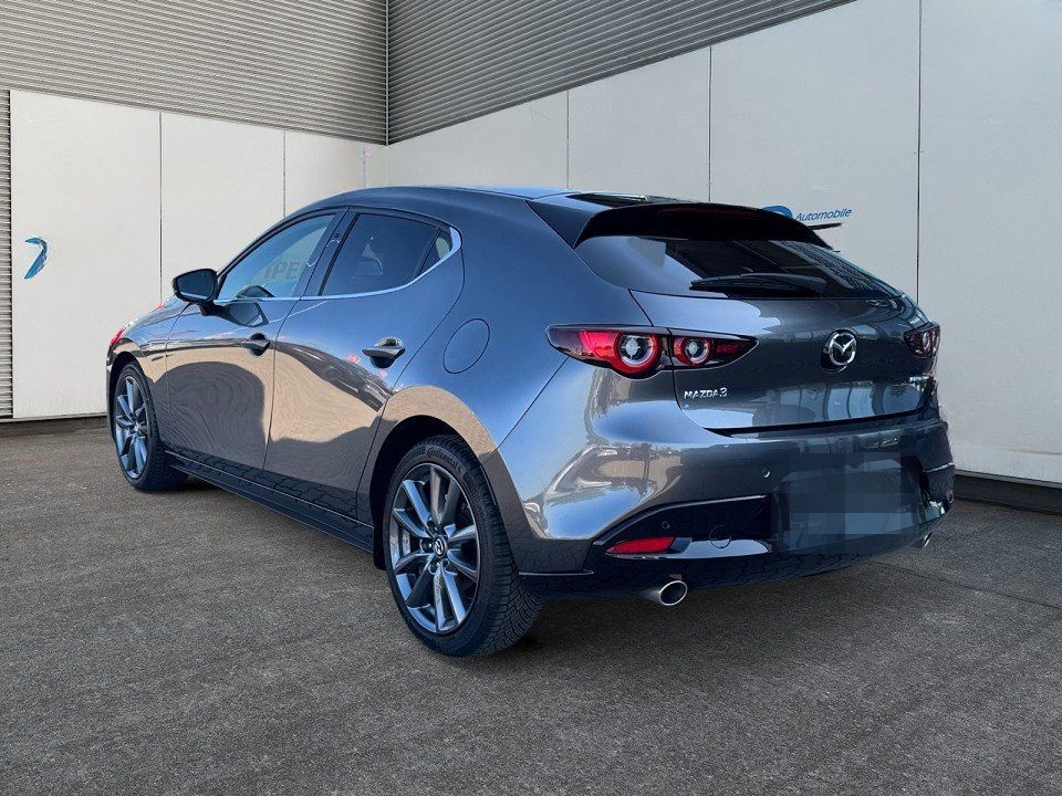 Mazda 3 2.5L e-SKYACTIV G 140ps 6MT FWD Takumi foto 3