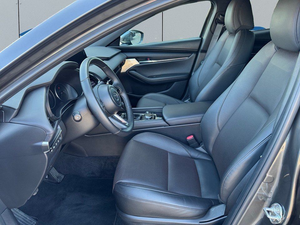 Mazda 3 2.5L e-SKYACTIV G 140ps 6MT FWD Takumi foto 10