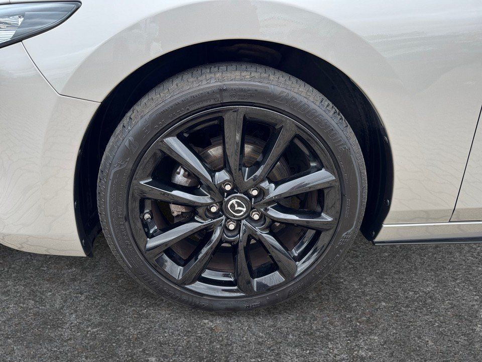 Mazda 3 SKYACTIV-G 2.0 150PS M Hybrid 6GS AL-HOMURA PR foto 9