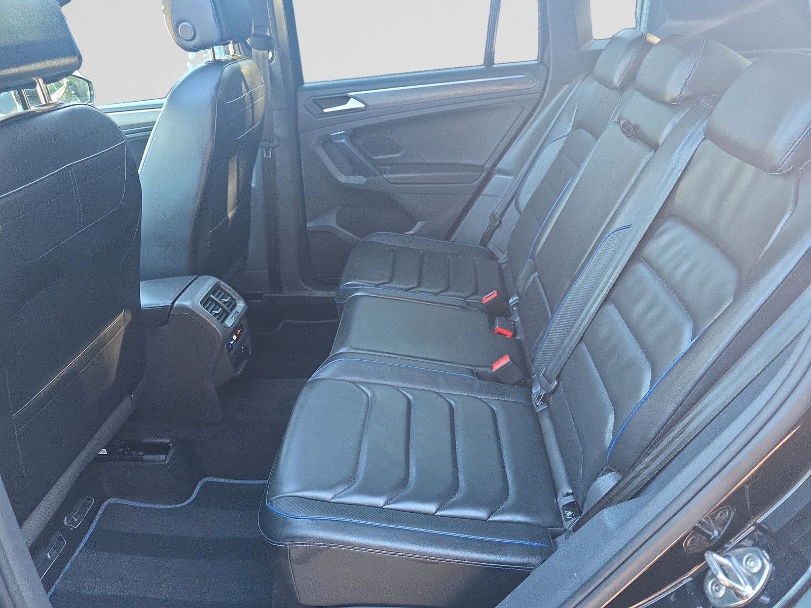 Volkswagen Tiguan R4Motion*PANO*ACC*360°*AHK*Akrapovic*H&K foto 13