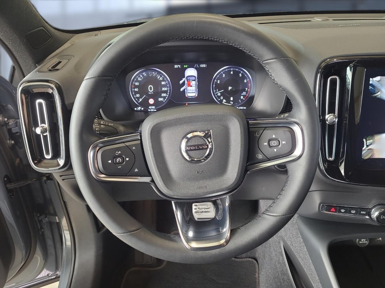 Volvo XC 40 R Design 2WD Bluetooth Navi LED Vollleder foto 12