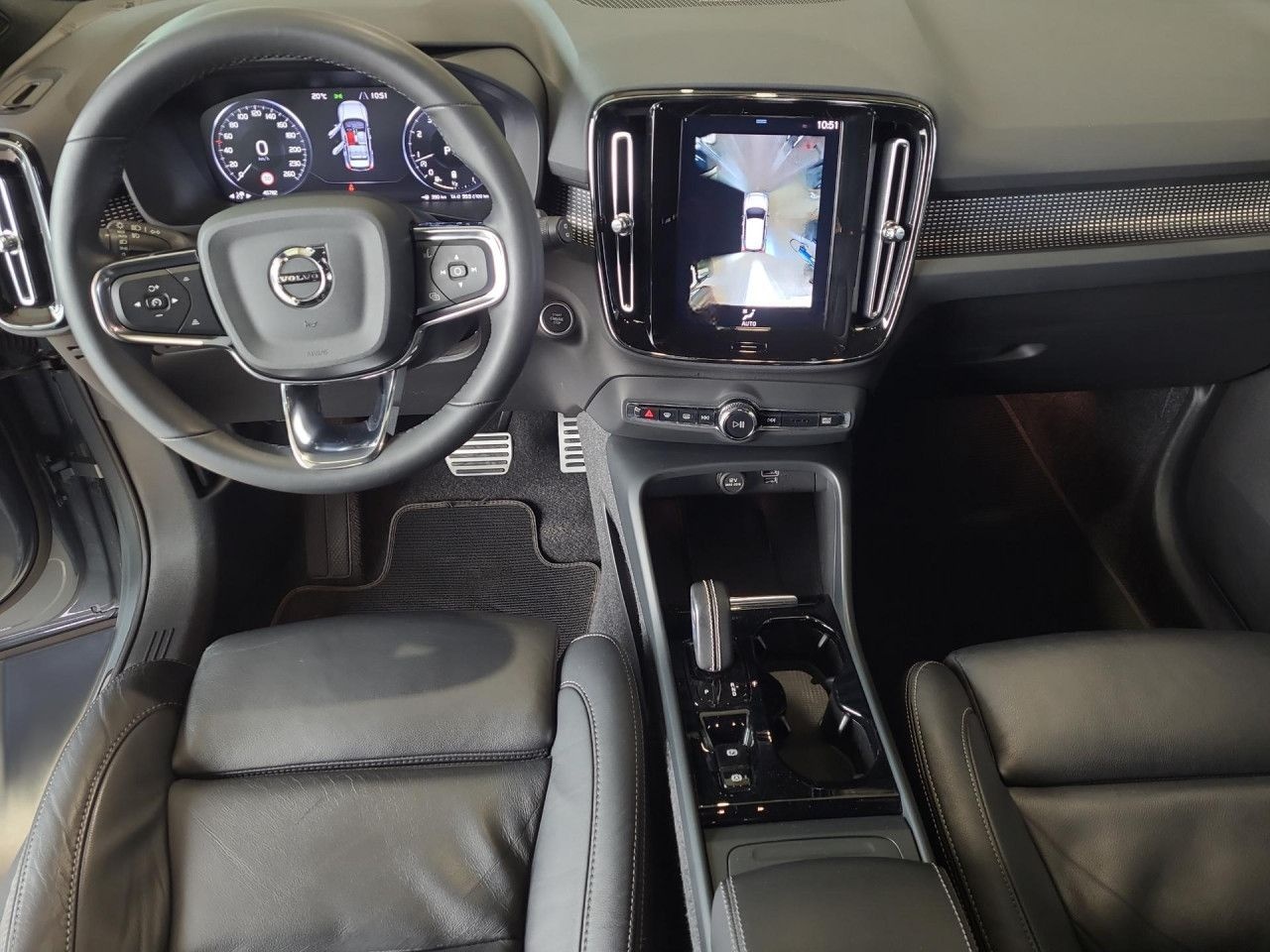 Volvo XC 40 R Design 2WD Bluetooth Navi LED Vollleder foto 13