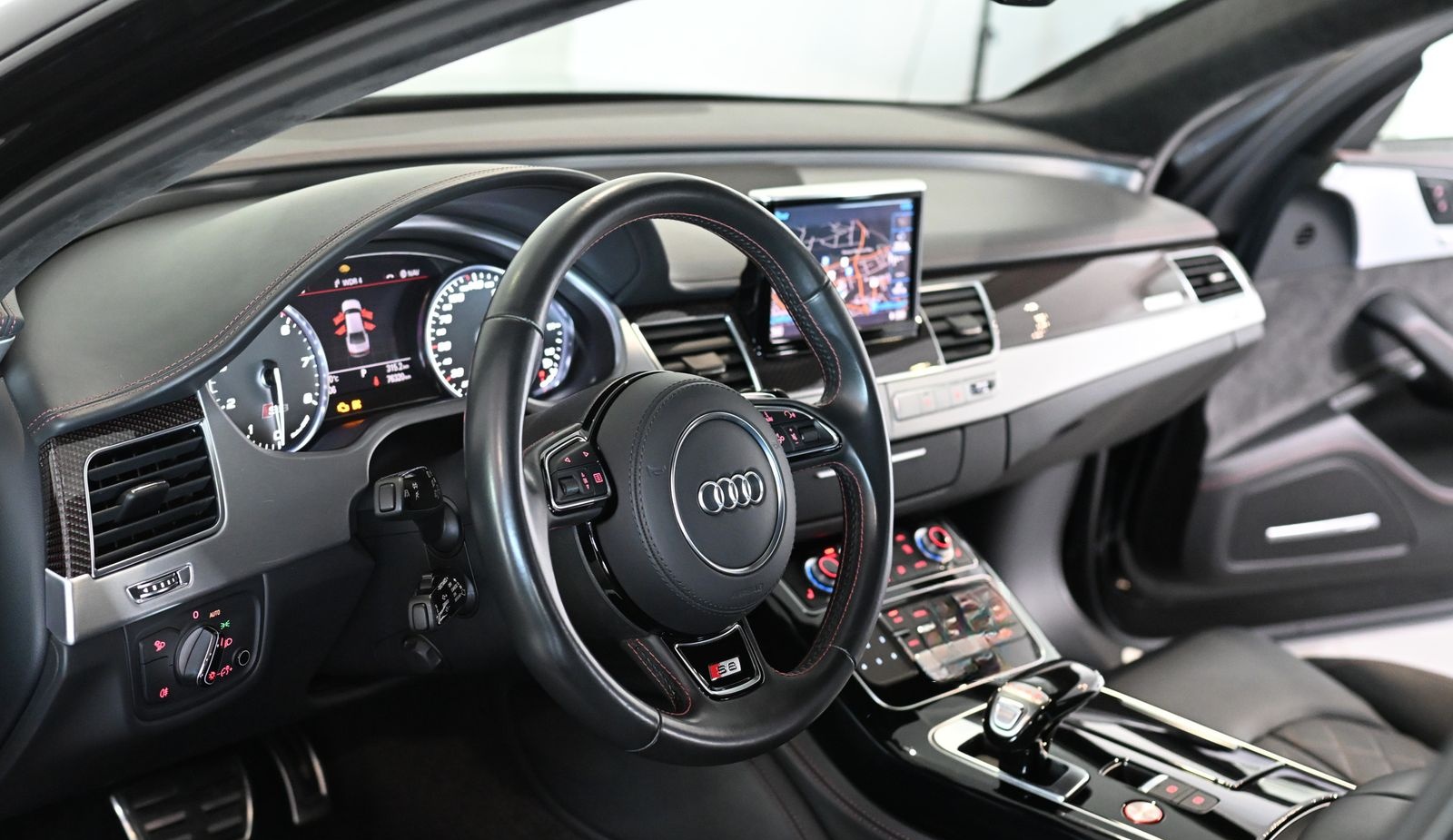 Audi S8 4.0 TFSI quattro plus Sportabgasanlage 19" foto 8