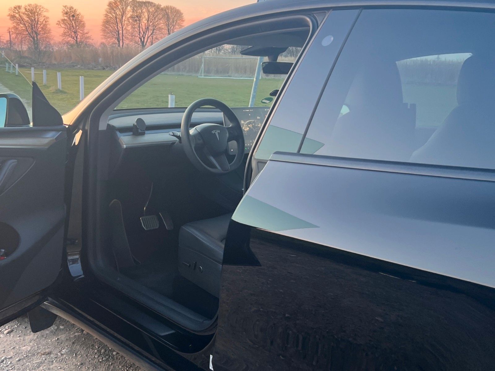 Tesla Model Y RWD, 05/23, 49.700 km, unfallfrei foto 14