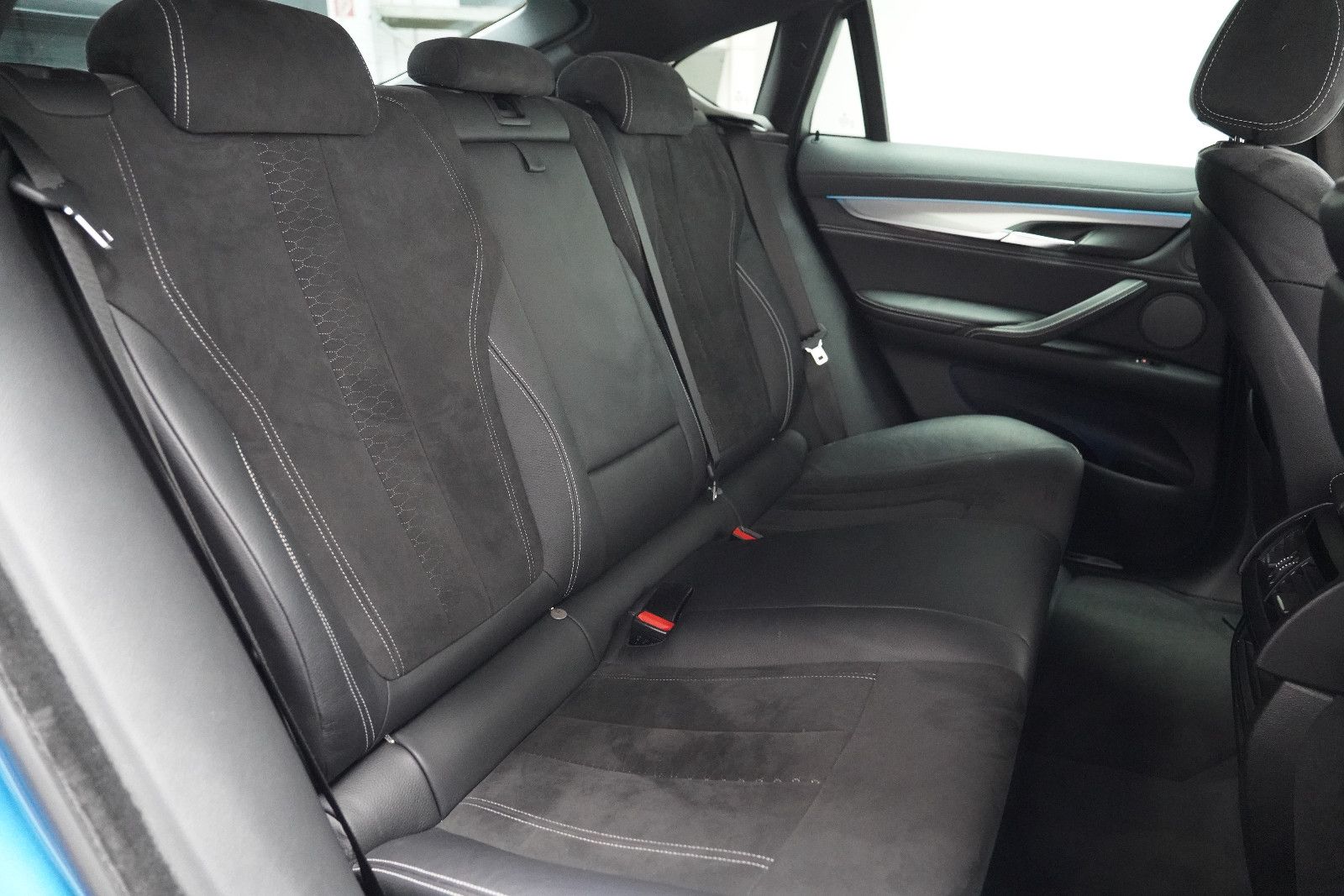 BMW X6 M50d H&K LED Memory AHK Kamera ACC Alcantara foto 25