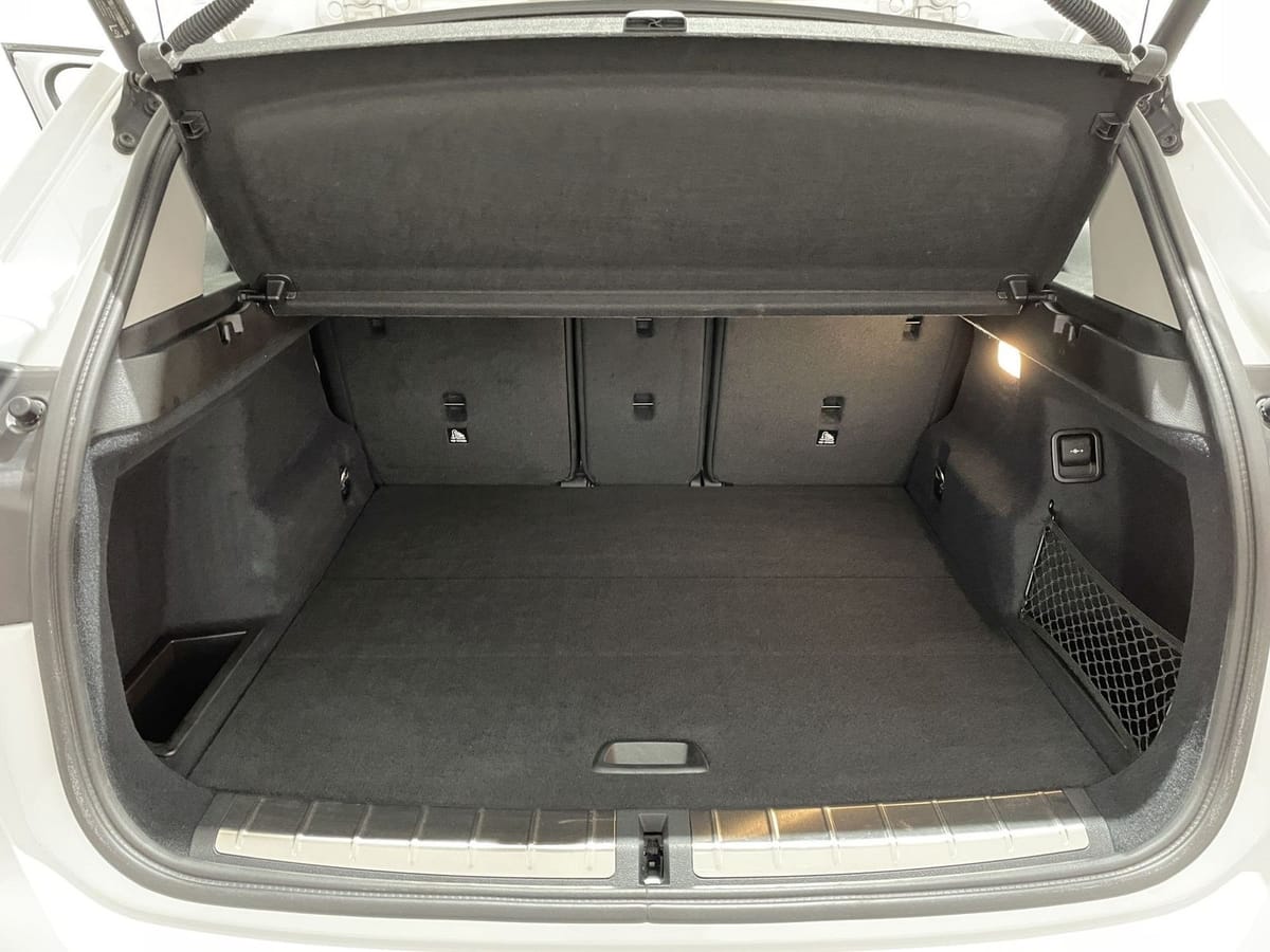 BMW X1 sDrive20i Sport Line NAVI AHK HUD LED Komfort foto 14