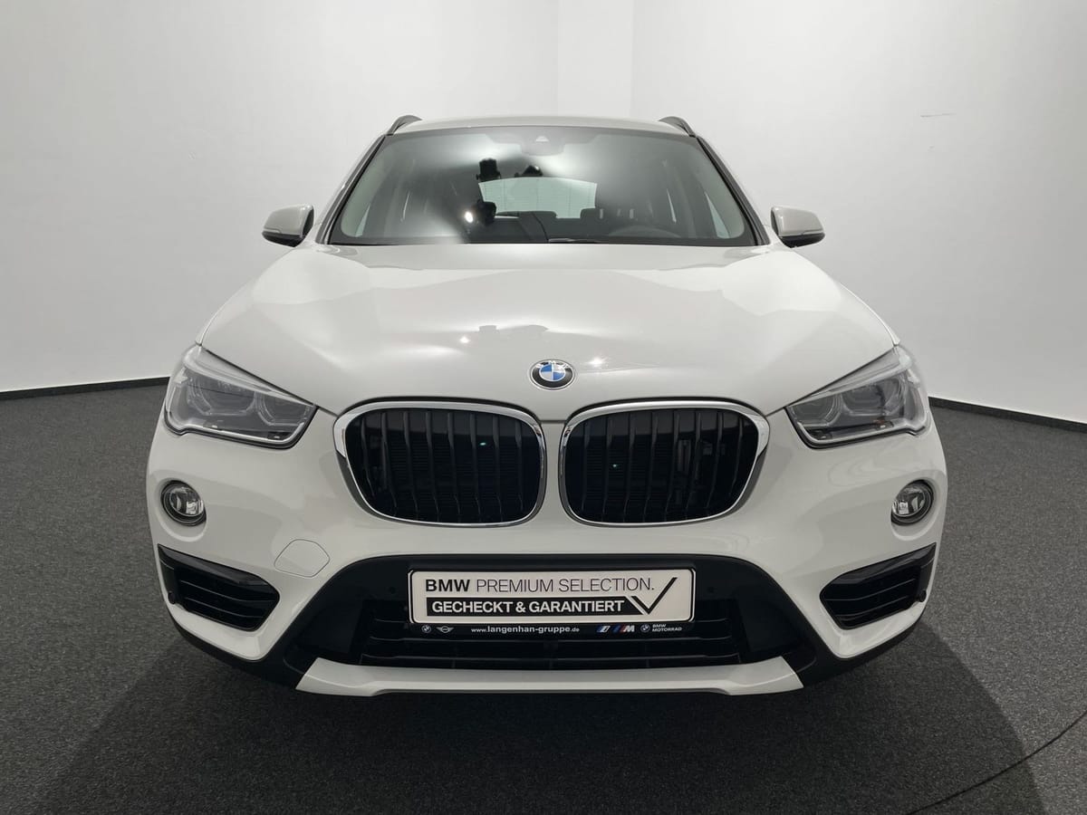 BMW X1 sDrive20i Sport Line NAVI AHK HUD LED Komfort foto 3