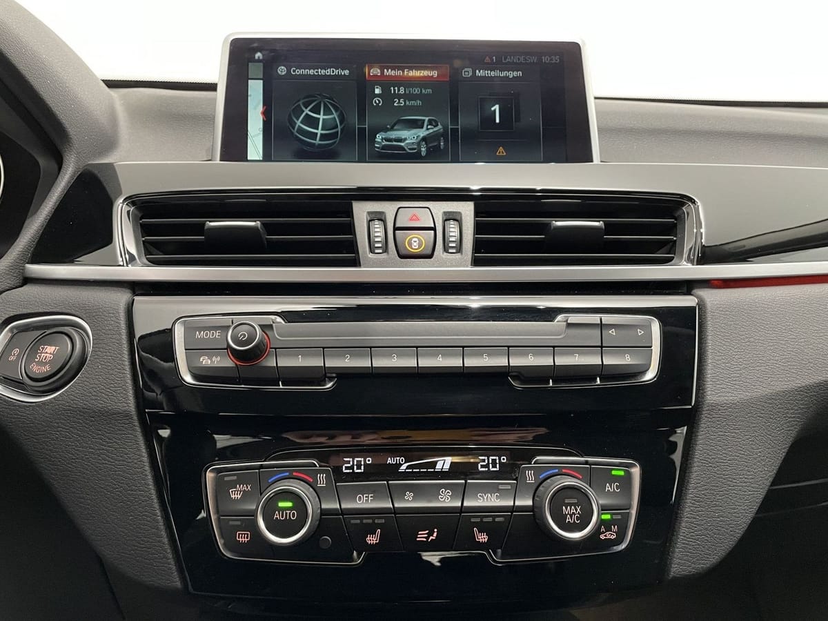 BMW X1 sDrive20i Sport Line NAVI AHK HUD LED Komfort foto 21