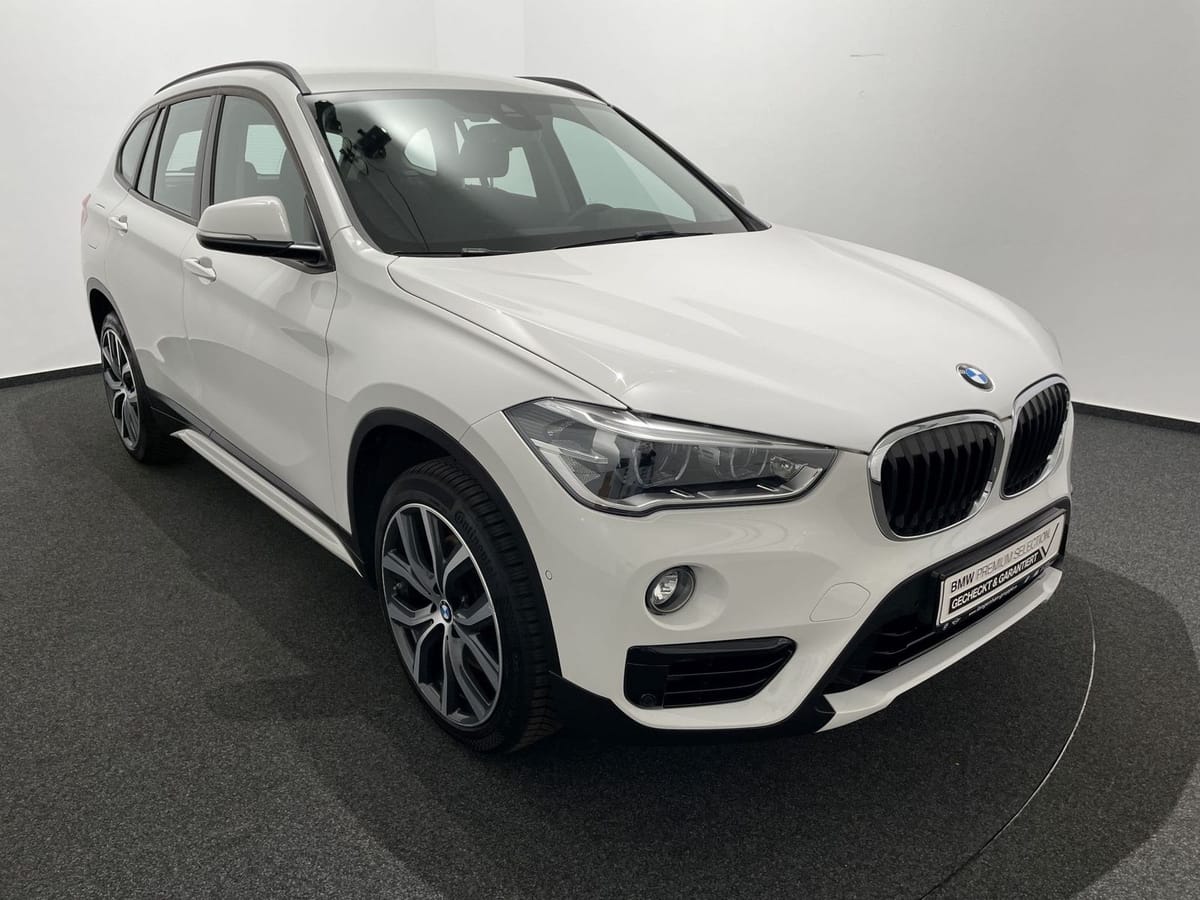 BMW X1 sDrive20i Sport Line NAVI AHK HUD LED Komfort foto 4