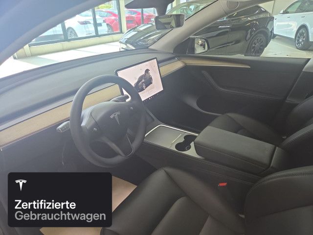 Tesla Model Y Rear-Wheel Drive foto 11