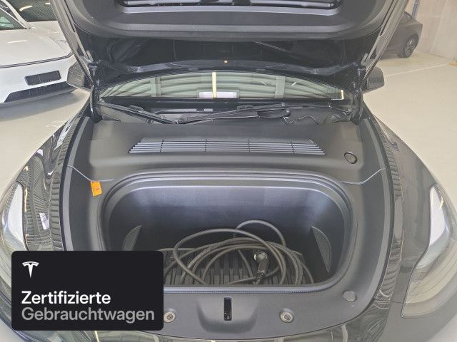 Tesla Model Y Rear-Wheel Drive foto 8