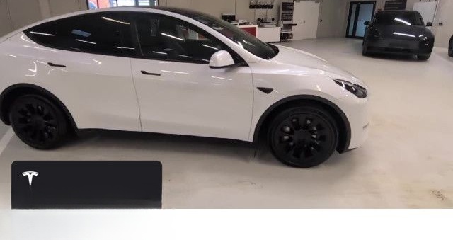 Tesla Model Y Long Range AWD foto 2