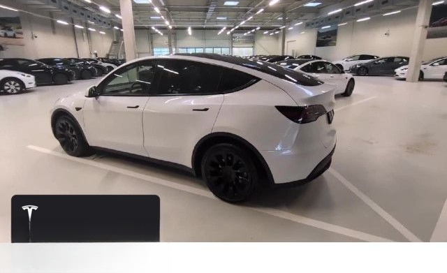 Tesla Model Y Long Range AWD foto 15