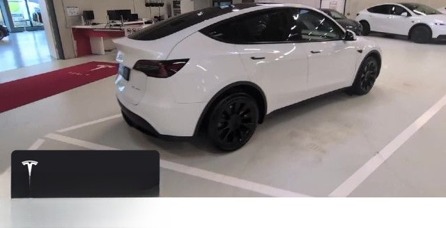 Tesla Model Y Long Range AWD foto 20