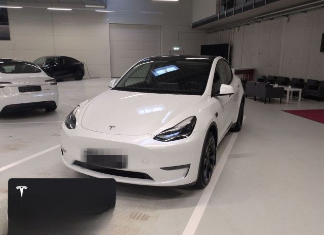 Tesla Model Y Long Range AWD foto 22