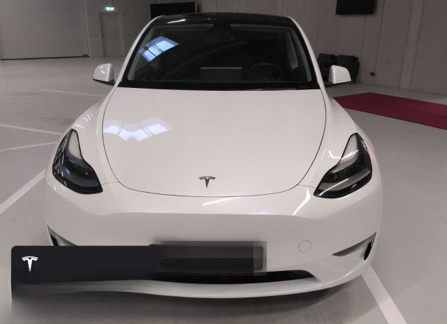 Tesla Model Y Long Range AWD foto 23