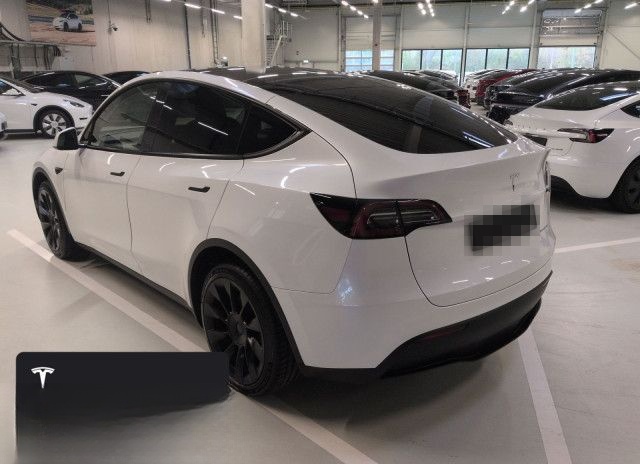 Tesla Model Y Long Range AWD foto 25
